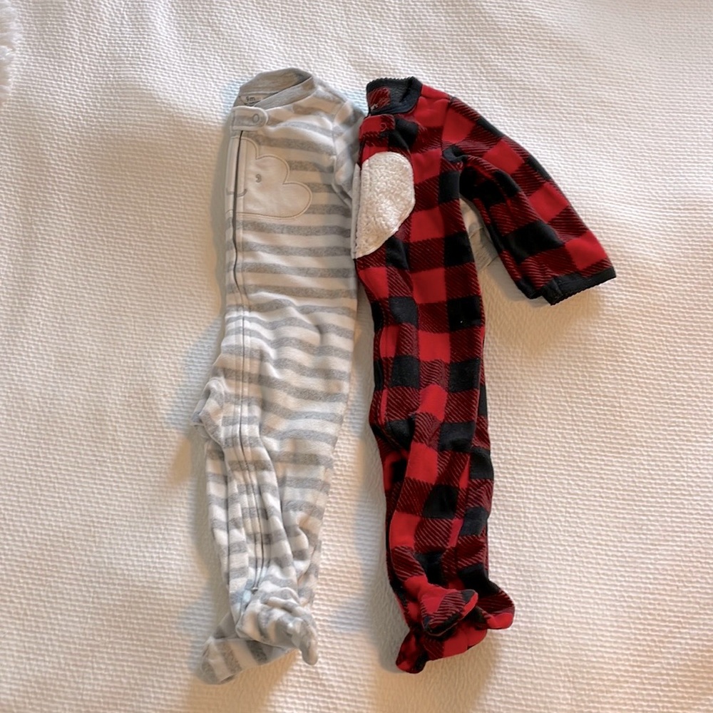 Carter’s Fleece Footed PJs Size 9 Months